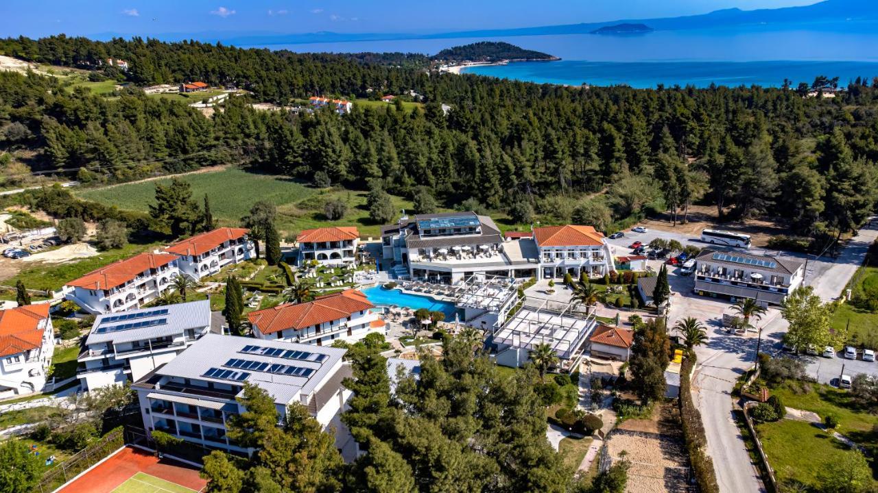 Resort Chrousso Village